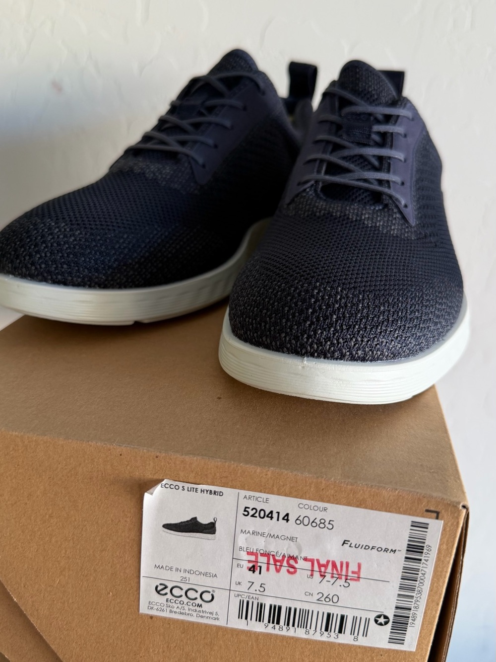 Ecco Men's Knit Lace-Up Sneakers in Dark Blue - Picture 4 of 6